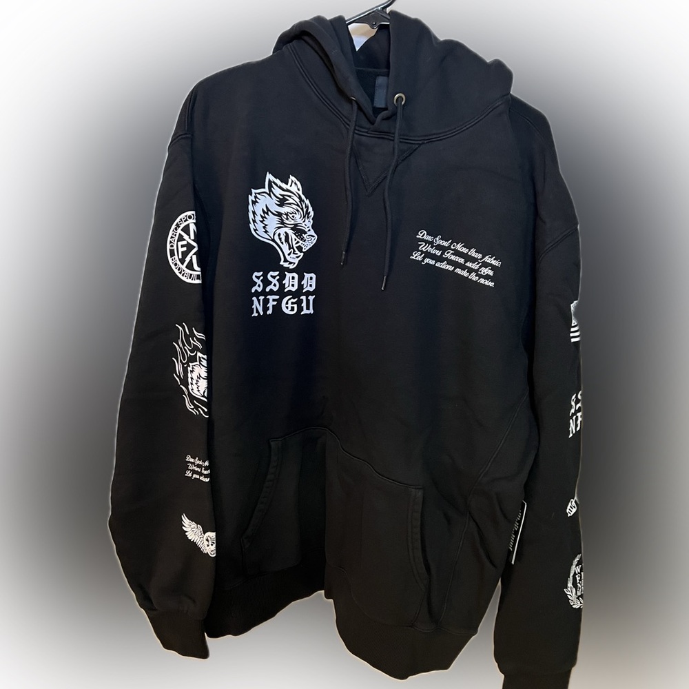 Darc Sports Men’s Large Wolves Hoodie SSDDNFGU. New with tags
